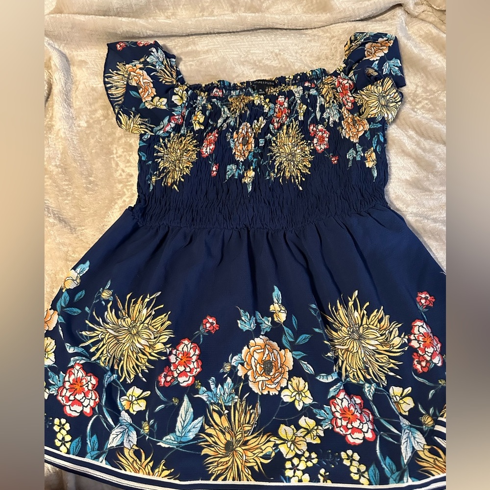 Signature Studio floral peplum top Size XL